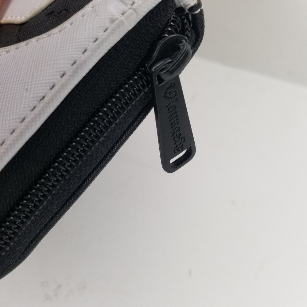 LOUNGEFLY Star Wars Storm Trooper Wallet - Picture 7 of 13